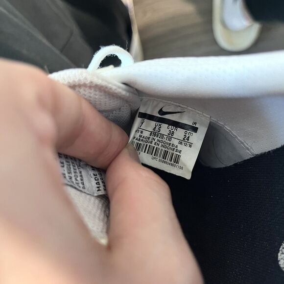 Nike Cortez Classic White Black Leather Casual Shoes 819920-110 Women's Size 7 - Picture 8 of 12